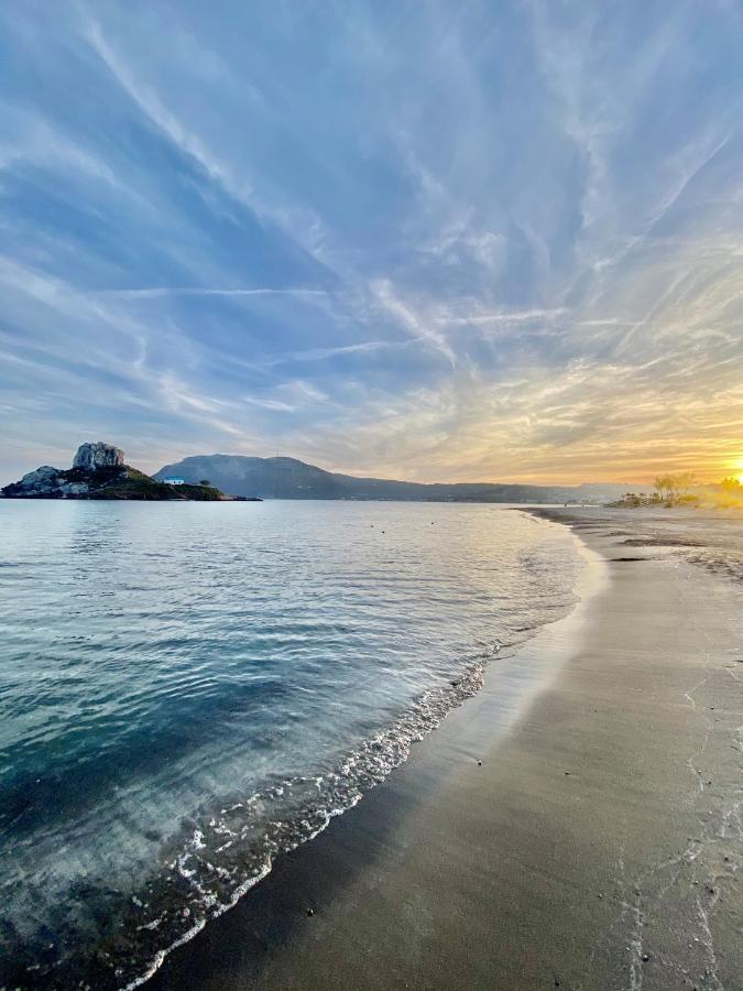 Casa Di Somnia Luxury Suites And Villas Marmari  Bagian luar foto